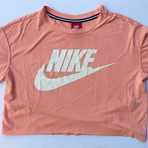 Nike Sportswear Essential T-Shirt
